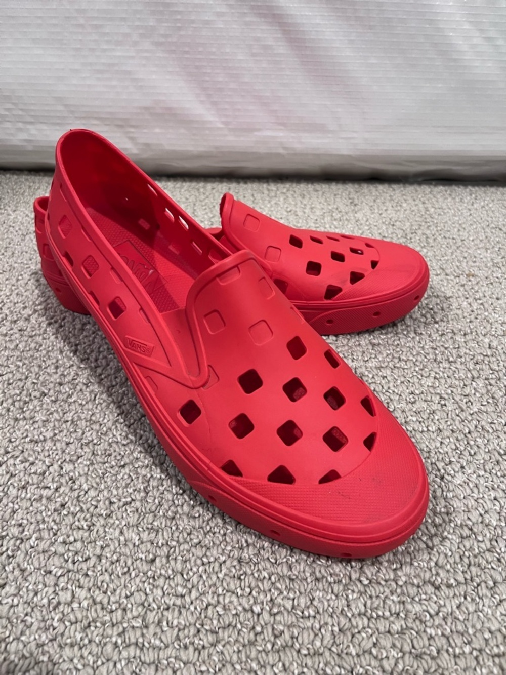 Vans Trek Slip On Perforated orange Men Size 12 Shoes Loafers Rubber beach water